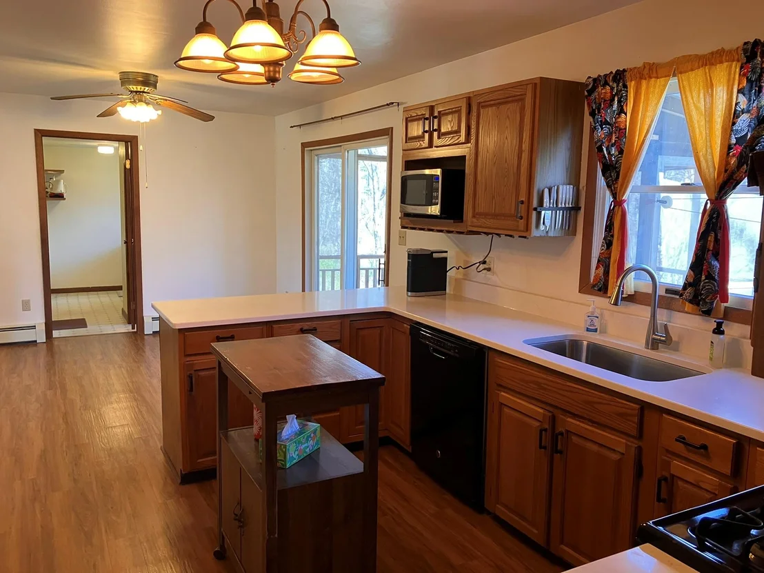 Photo of 218 Roosevelt Road