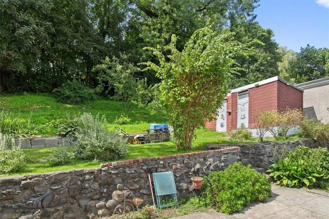 Photo of 235 Edwards Place