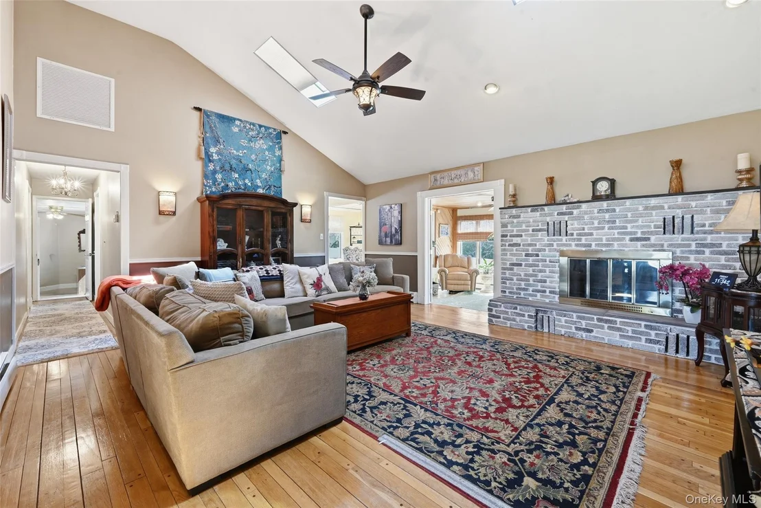 Photo of 8 Penn Drive