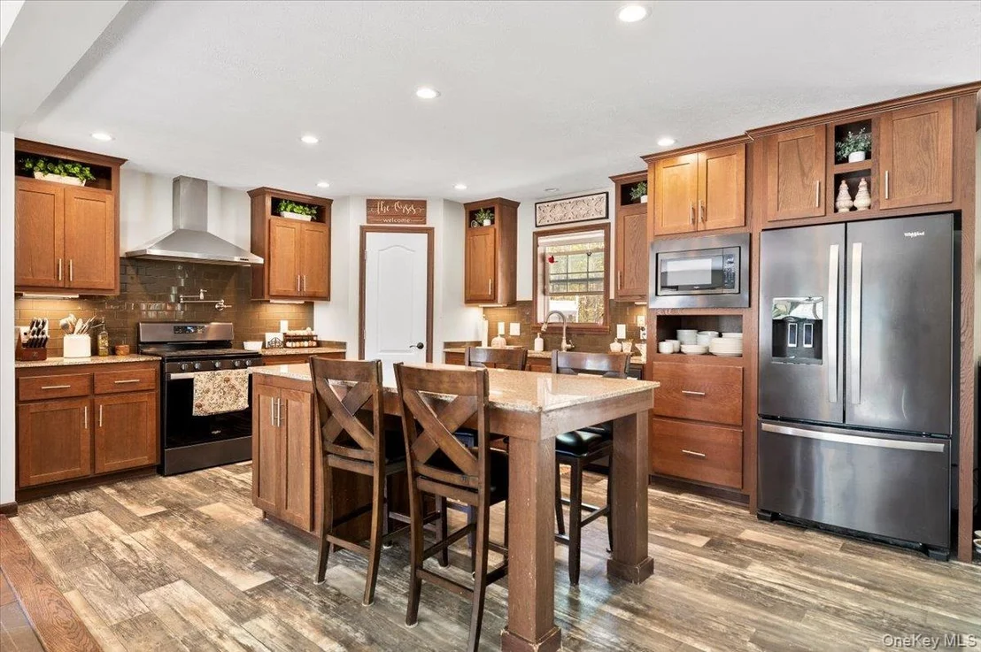 Photo of 110 Silver Spur Road W