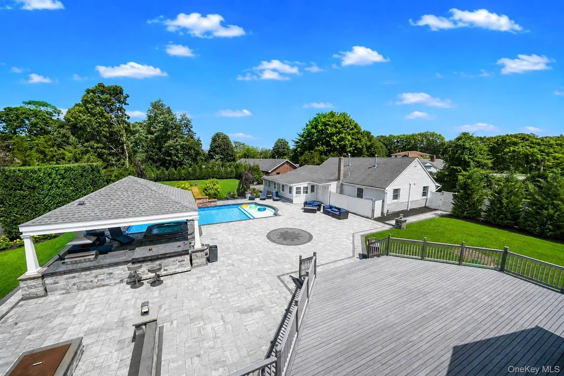 Photo of 299 Patchogue Yaphank Road
