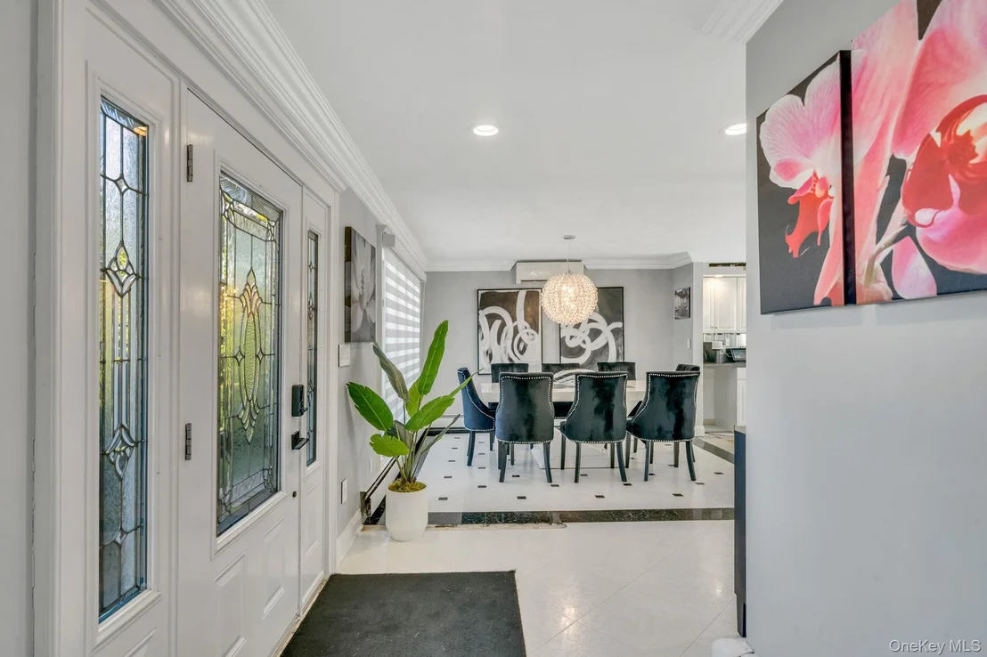 Photo of 29 Selden Boulevard