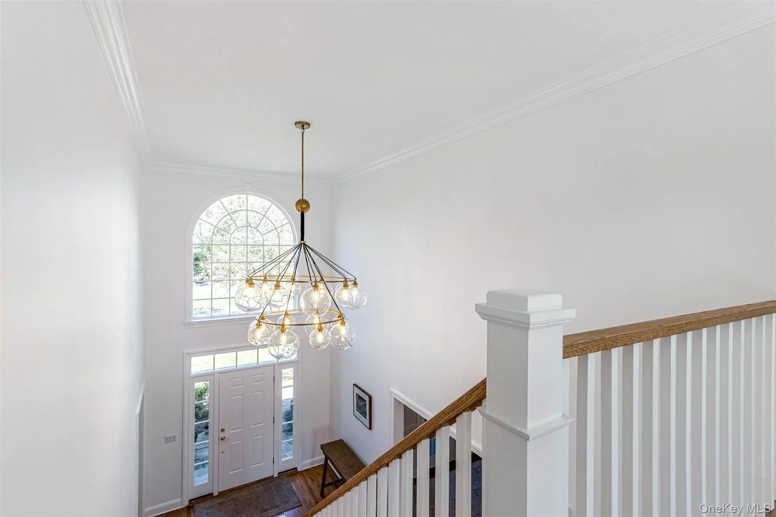 Photo of 350 Laurel Way