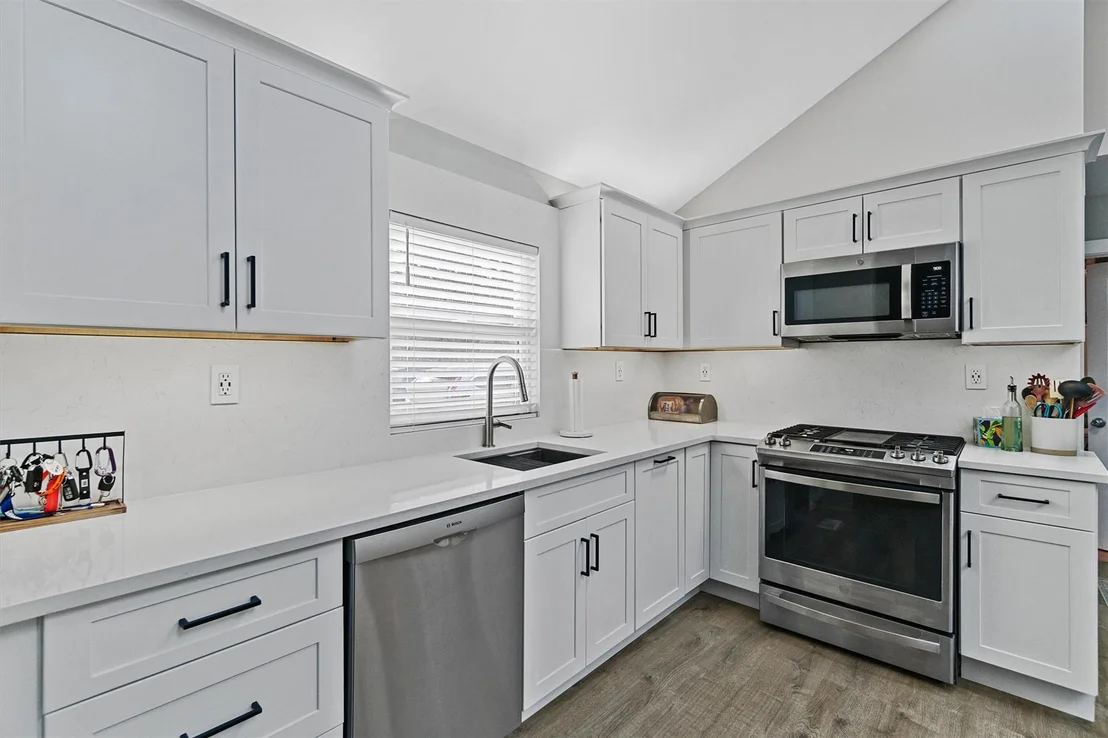 Photo of 49 Lakeside Drive