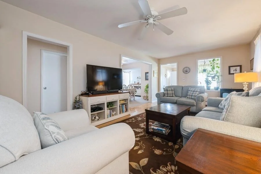 Photo of 1050 Lakeside Place