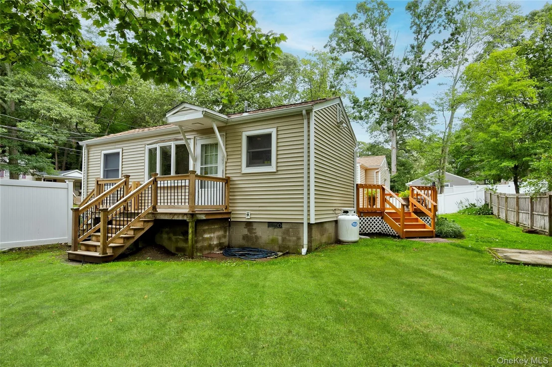 Photo of 238 Locust Drive