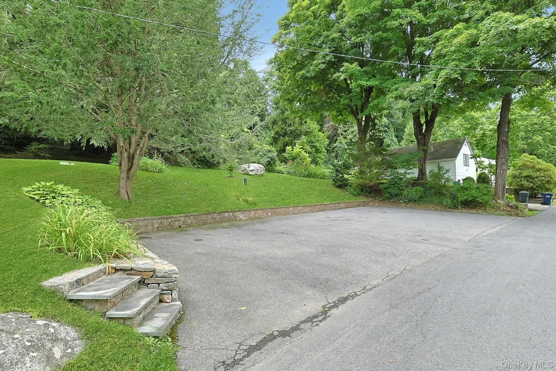 Photo of 11 Lakeside Road