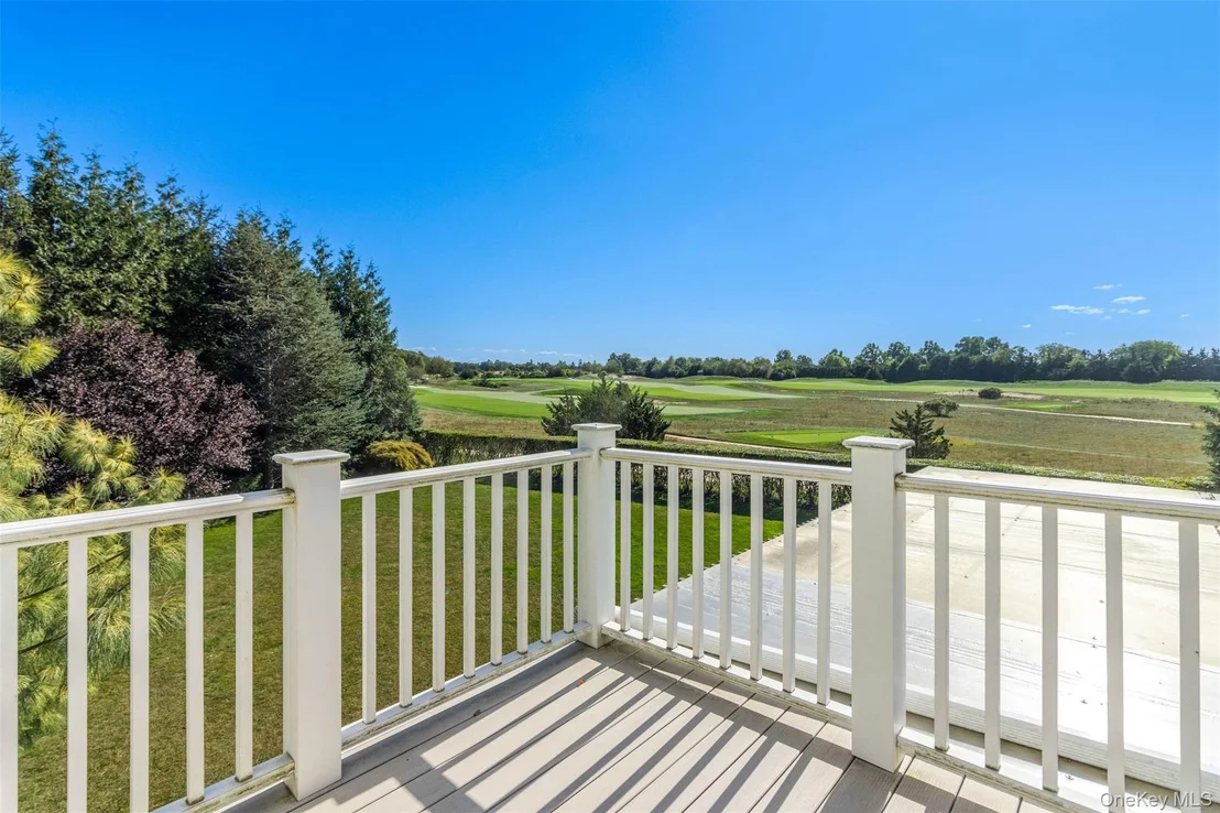Photo of 350 Laurel Way