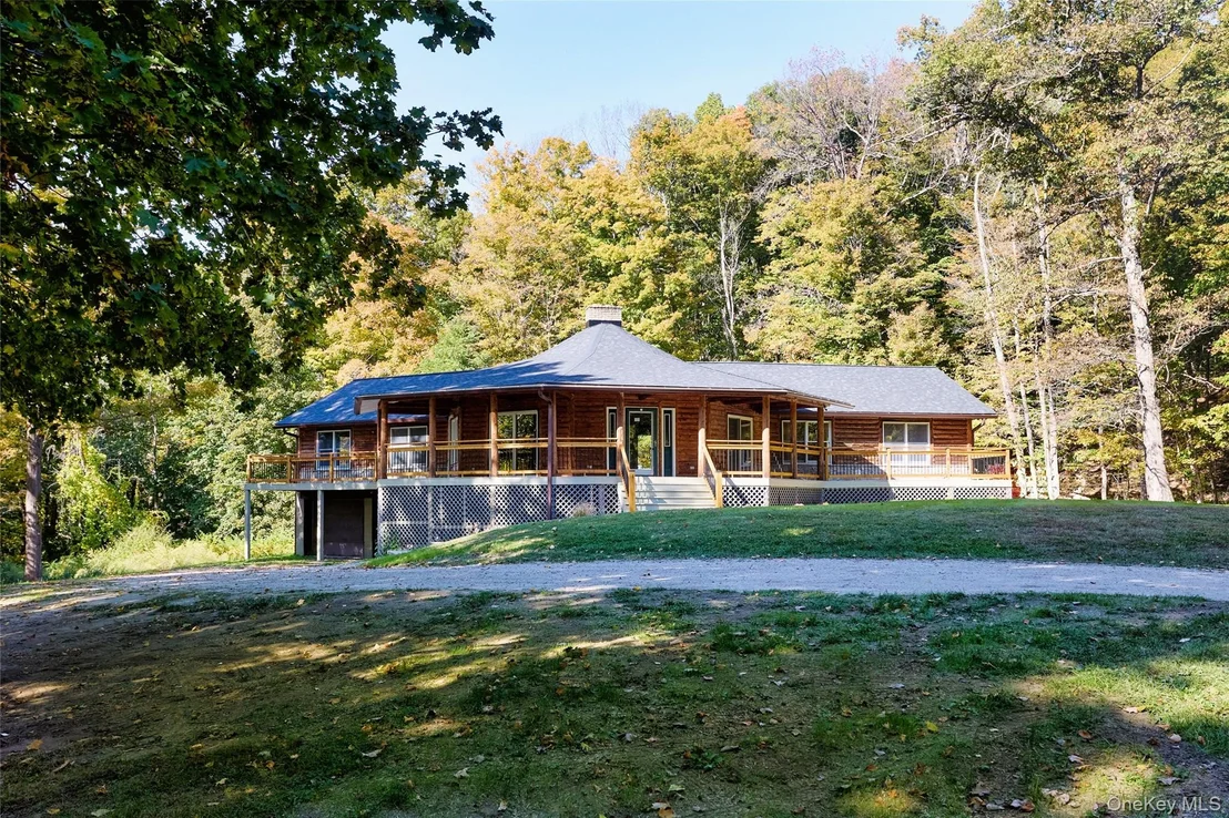 Photo of 568 Oak Summit Road