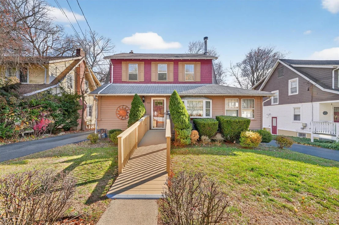 Photo of 165 Wayne Avenue