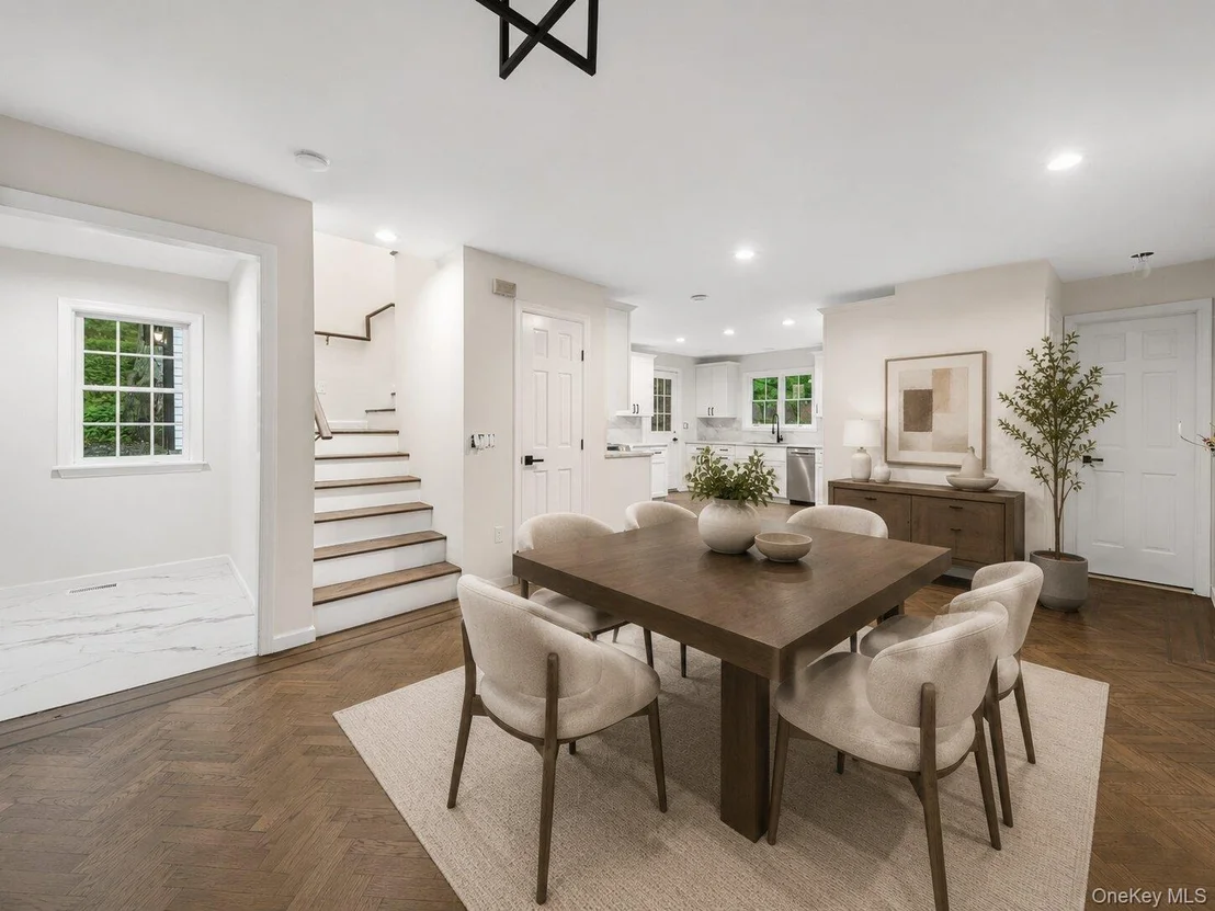 Photo of 17 Ridge Way