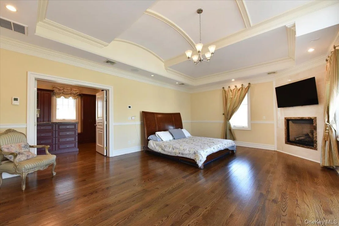 Photo of 3510 Riverside Drive