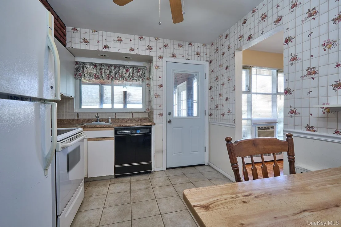 Photo of 1068 Ashley Drive