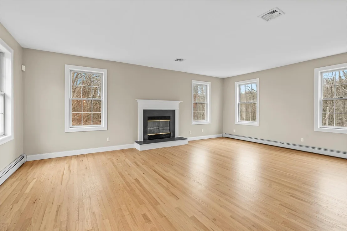 Photo of 160 Simpson Road