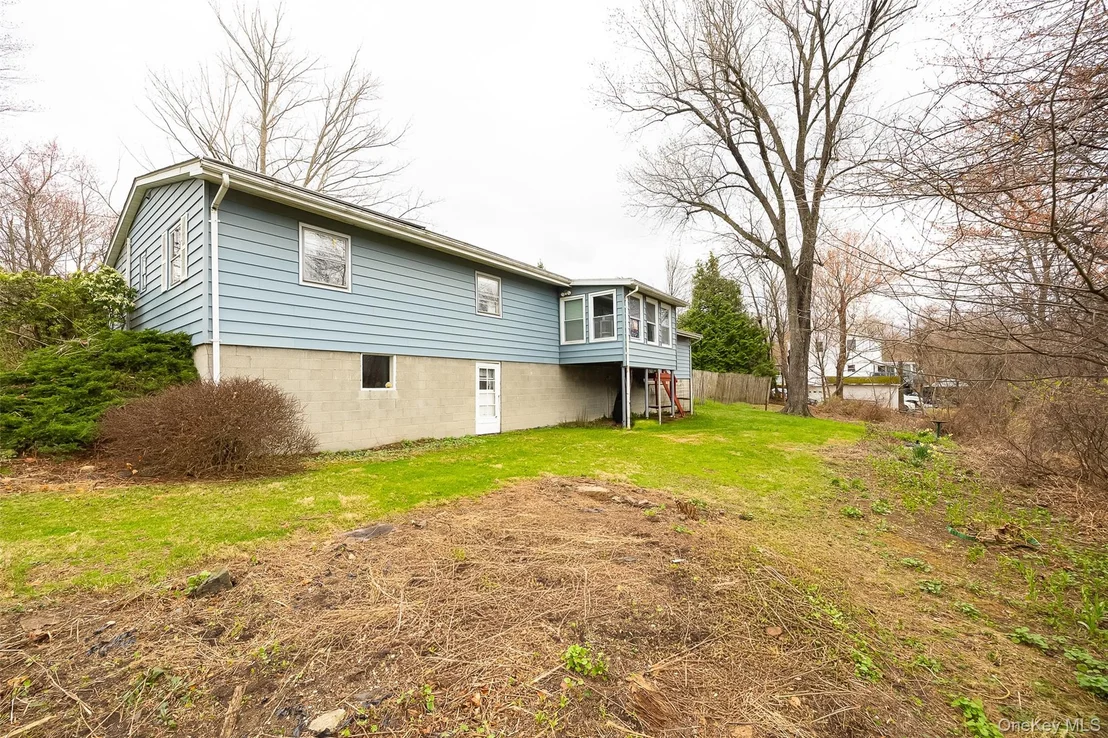 Photo of 140 Cherrywood Drive