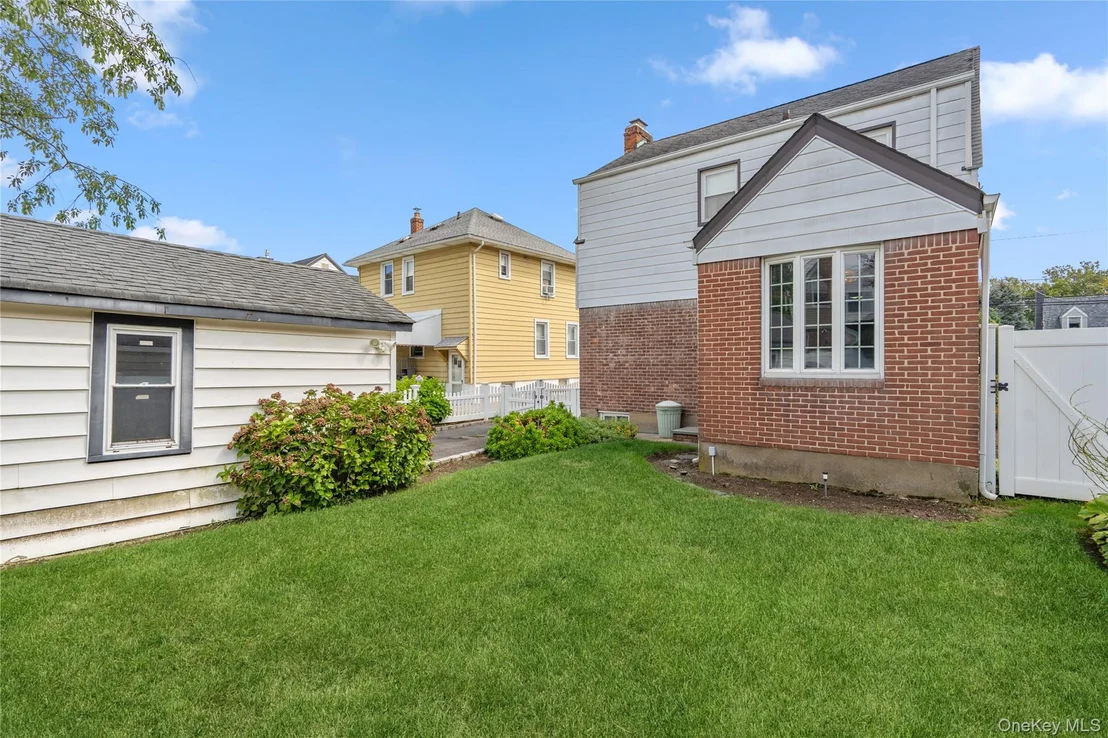 Photo of 136 Madison Street