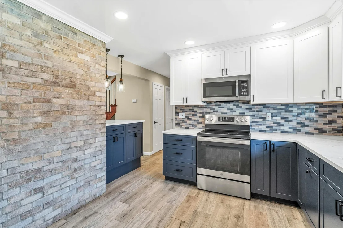 Photo of 246 Willowood Drive