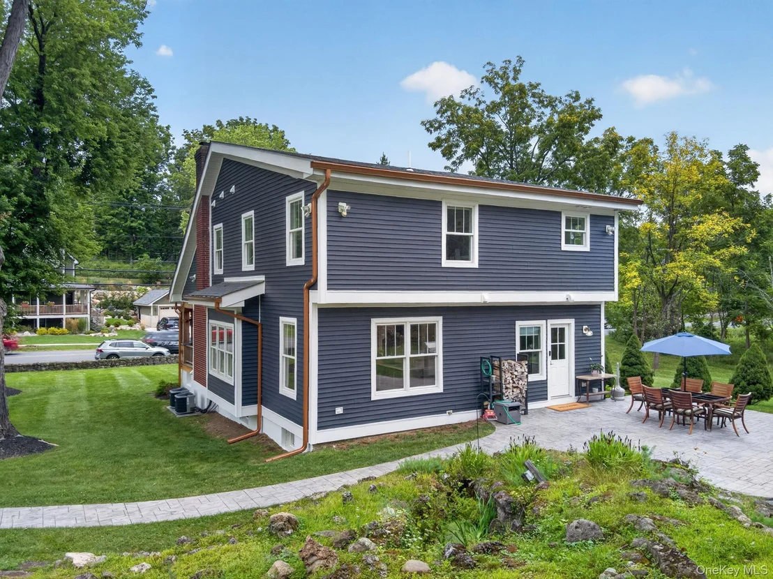 Photo of 42 Colonial Avenue