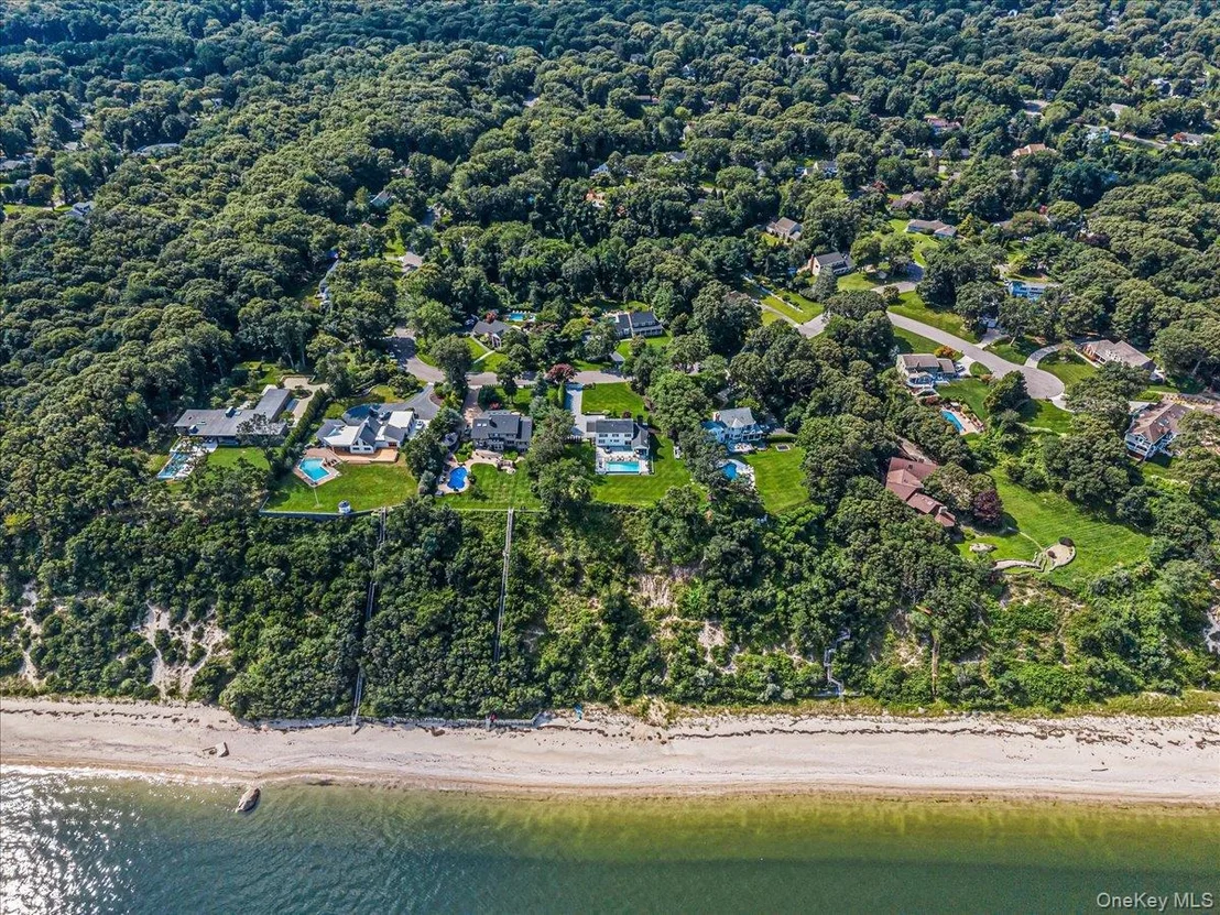 Photo of 37 Soundview Drive