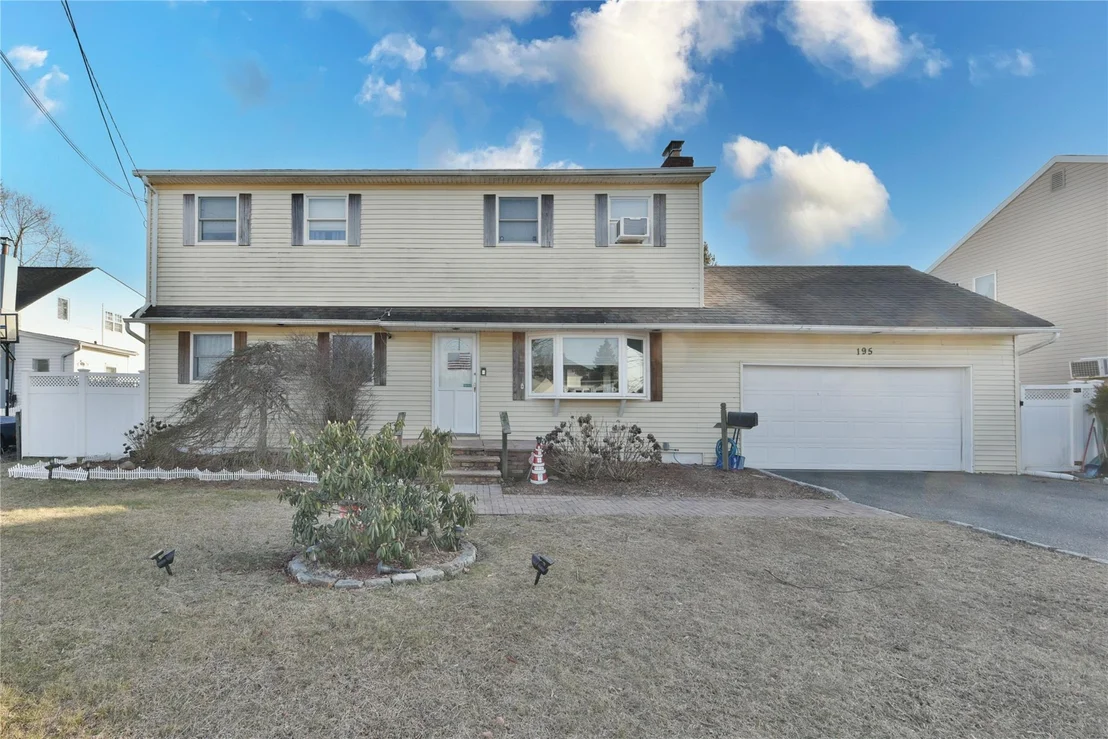 Photo of 195 Maple Avenue