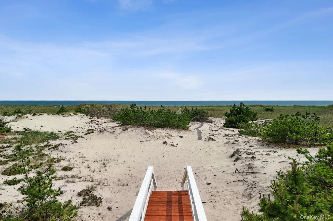 Photo of 355 Dune Rd