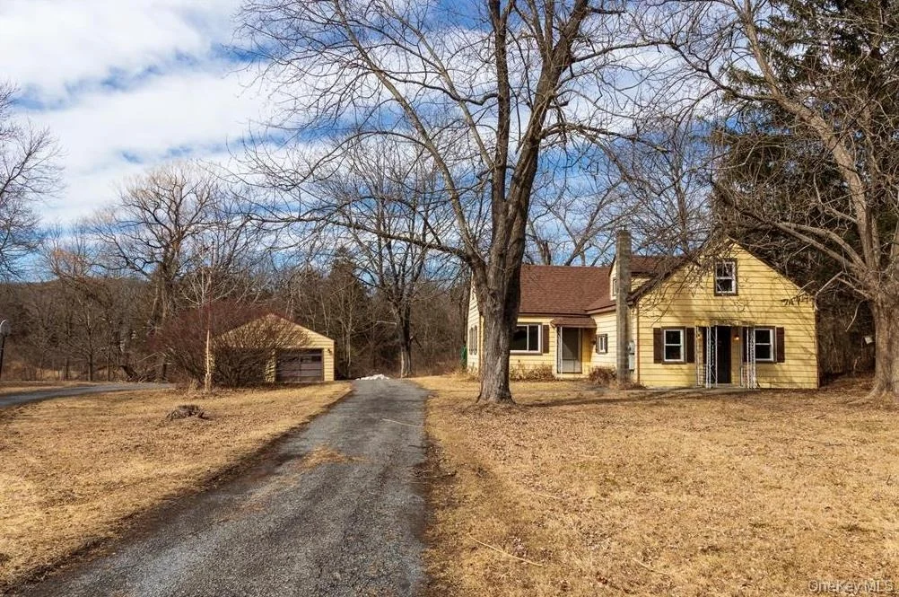 Photo of 2925 Old Kings Road