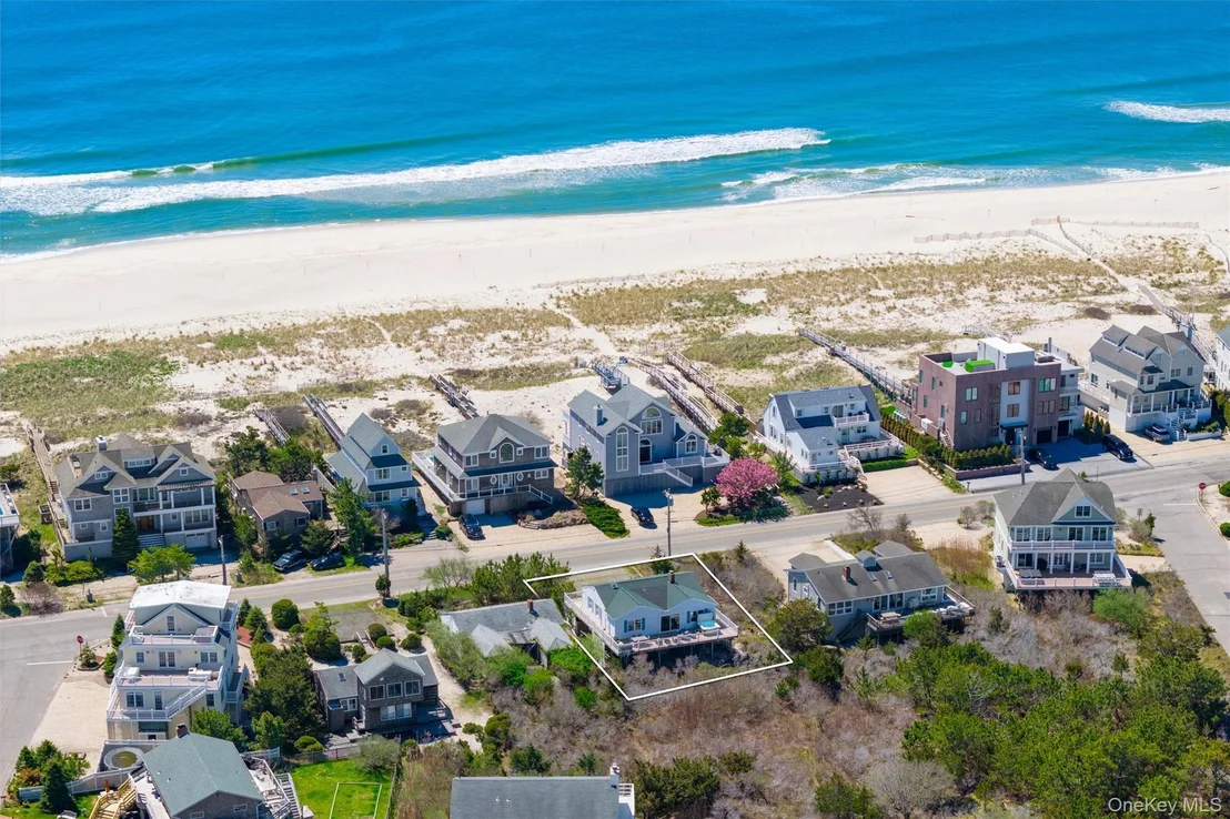 Photo of 898 Dune Road