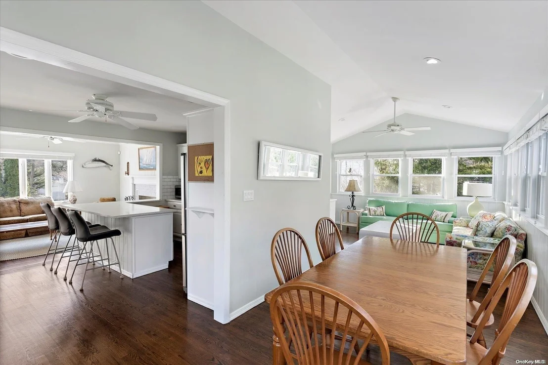 Photo of 4985 Peconic Bay Boulevard