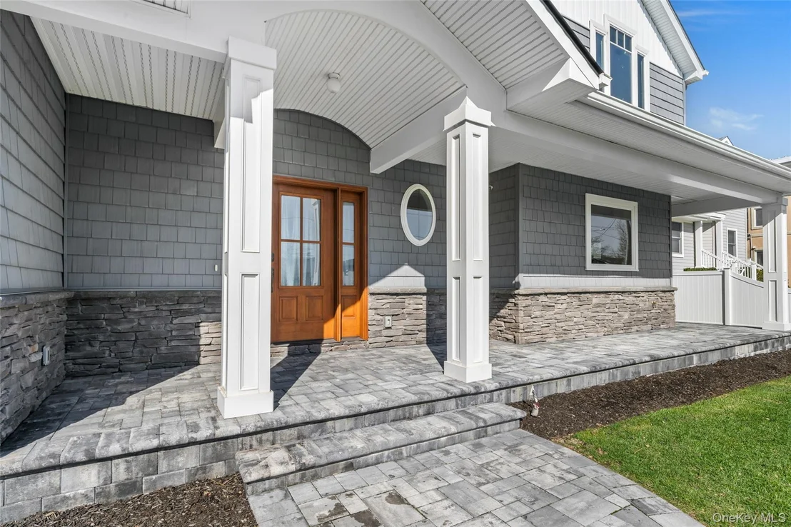 Photo of 72 Grandview Drive