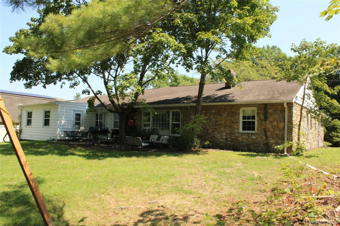 Photo of 44 Ireland Drive