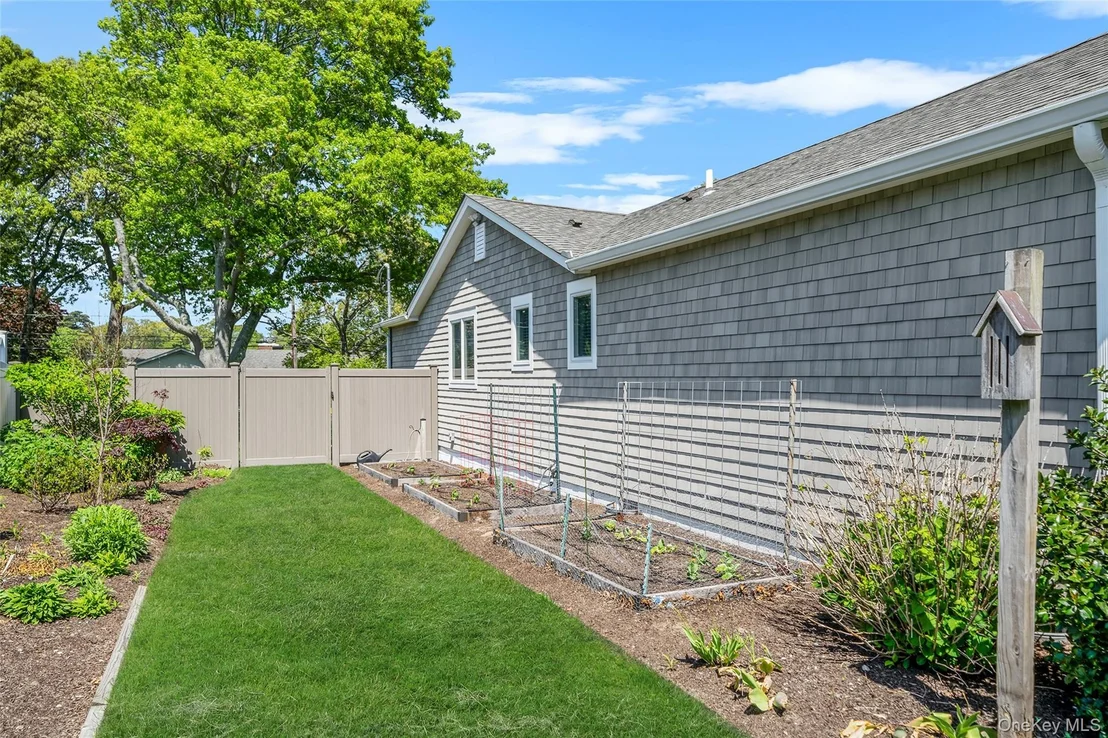 Photo of 15 Evergreen Lane