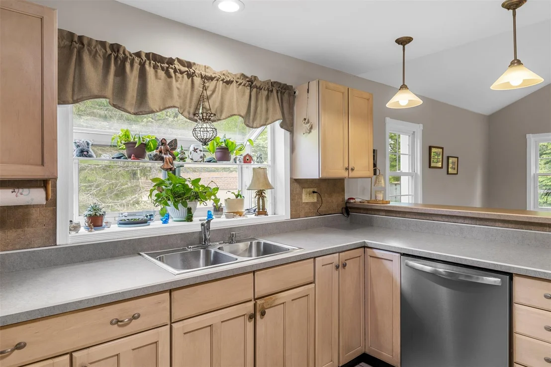 Photo of 2410 Bruynswick Road