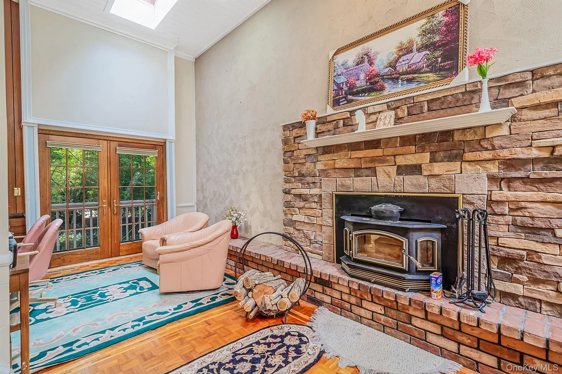 Photo of 23 Colonial Drive