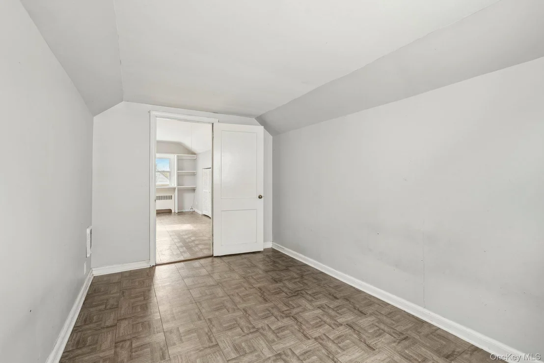 Photo of 12 Highview Avenue