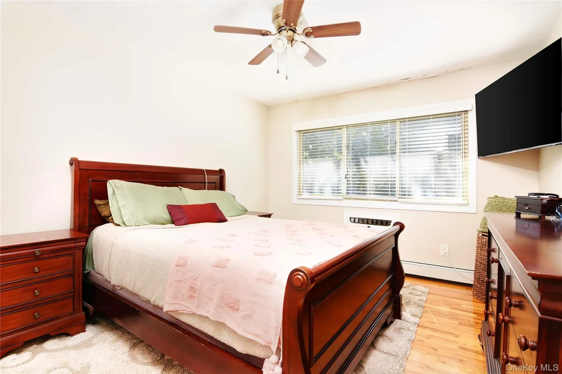 Photo of Unit 39B at 2453 Union Boulevard