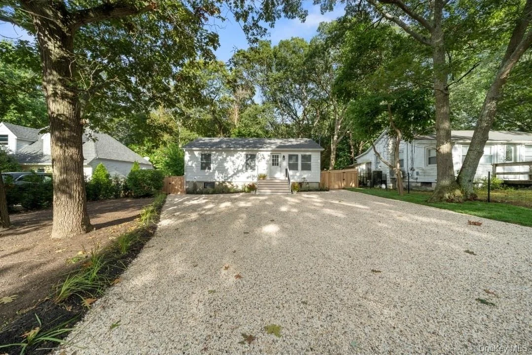 Photo of 72 Oak Avenue