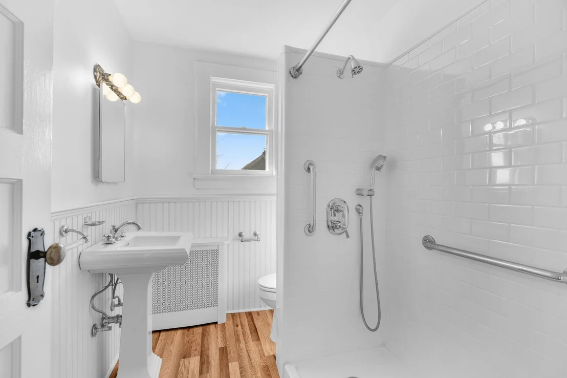 Photo of 27 Waverly Place
