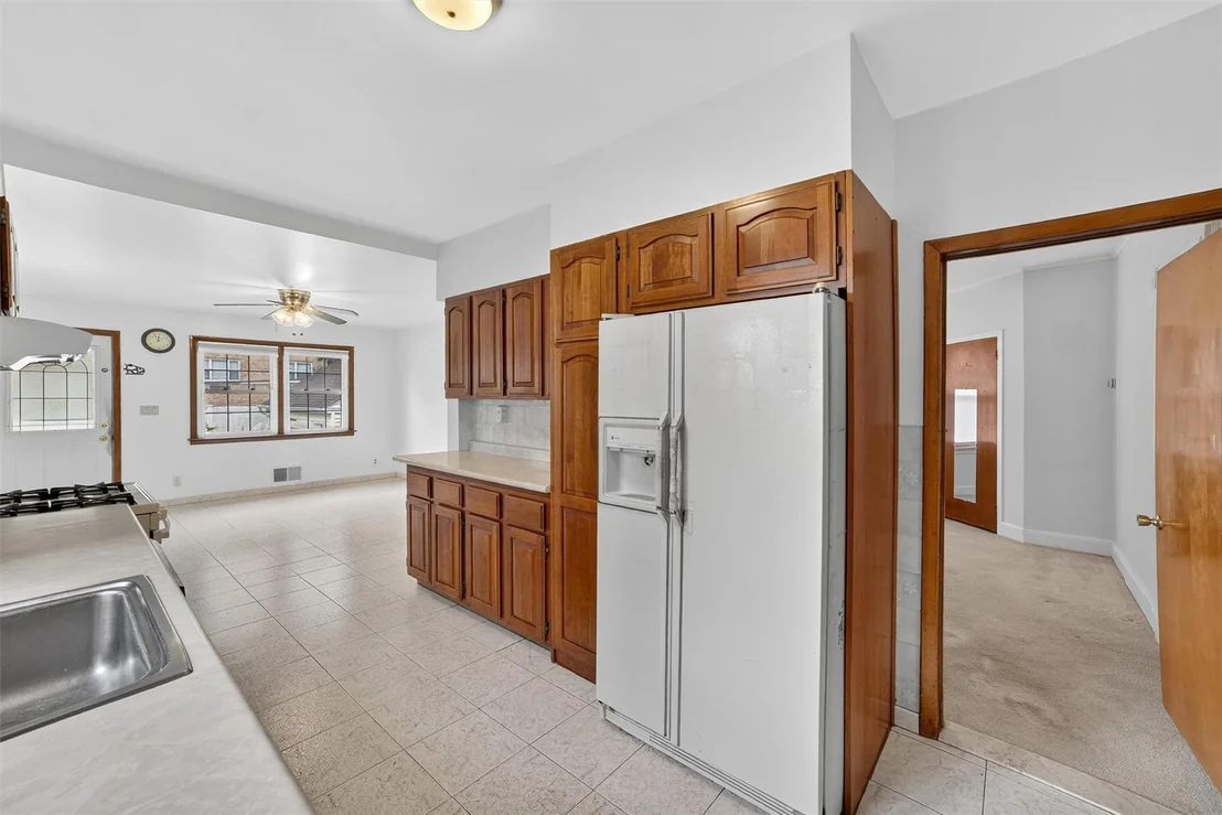 Photo of 31 Maple Avenue