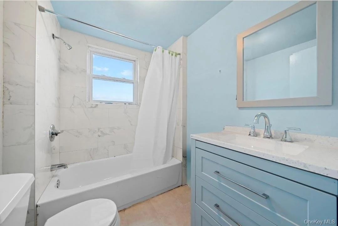 Photo of 225 Windsor Parkway