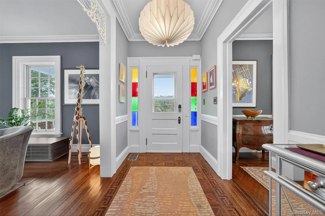 Photo of 1657 River Road