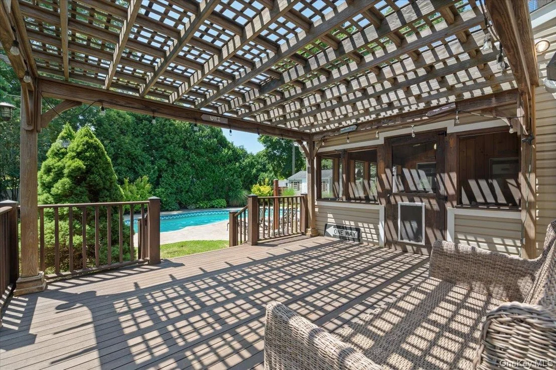 Photo of 16 Brook Lane