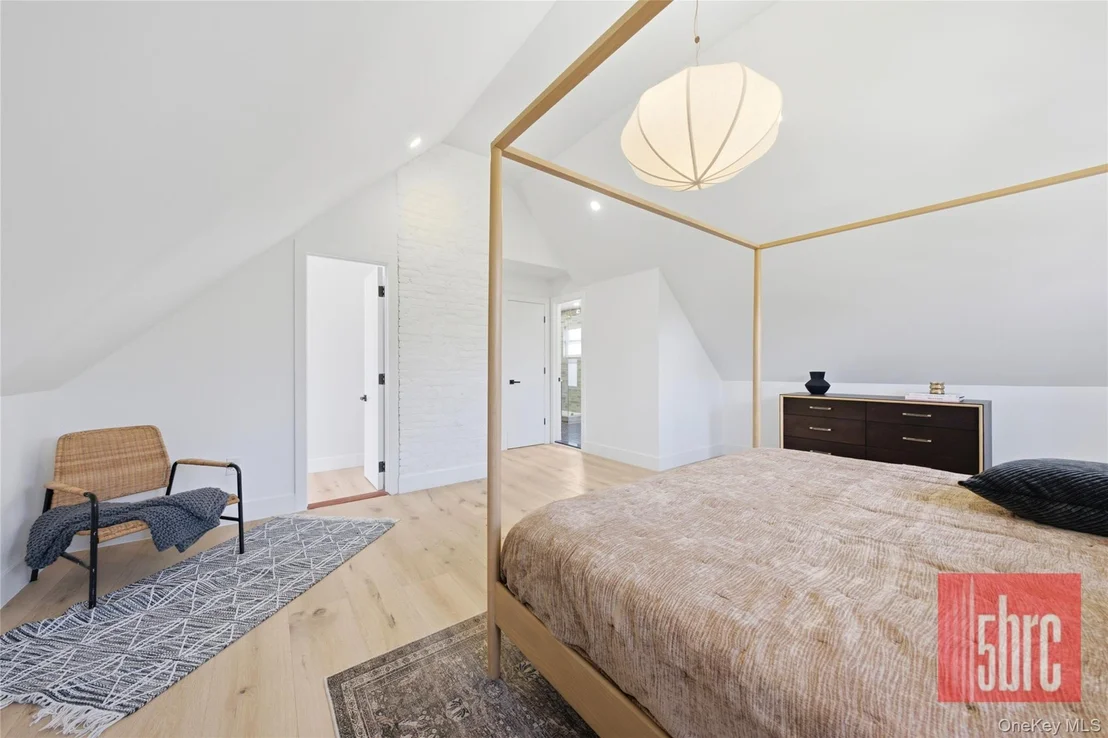 Photo of 1205 Beverley Road