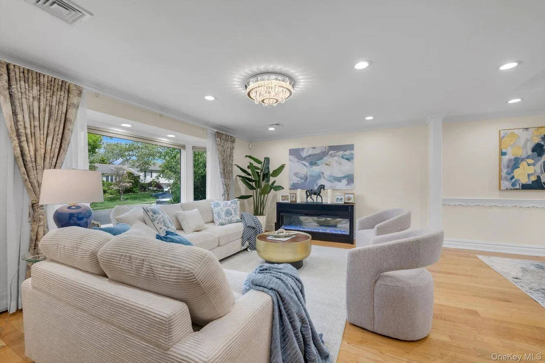 Photo of 98 Belmont Circle