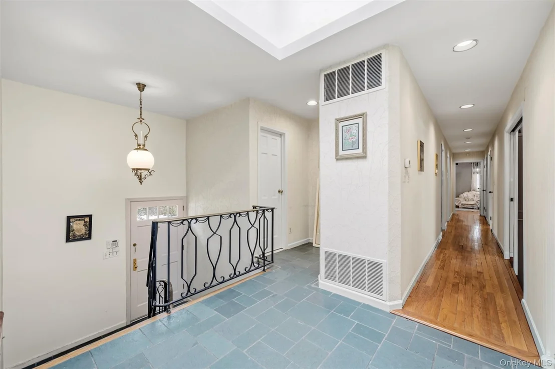 Photo of 8 Pine Drive