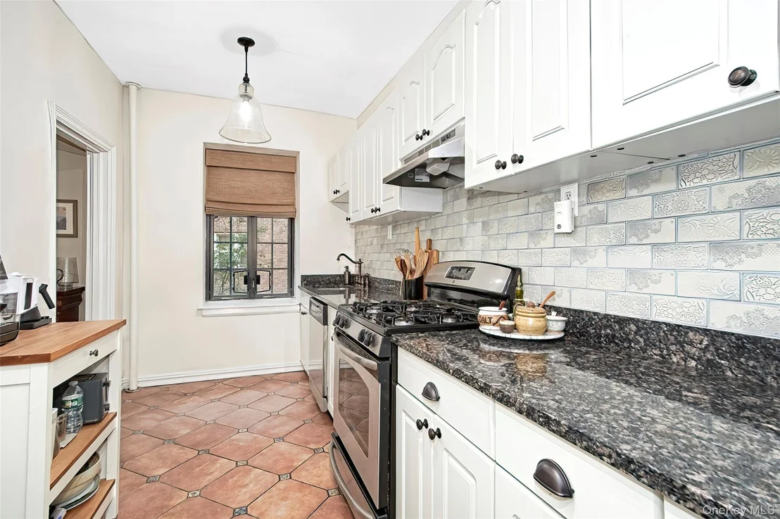 Photo of Unit 1F at 45 W Pondfield Road