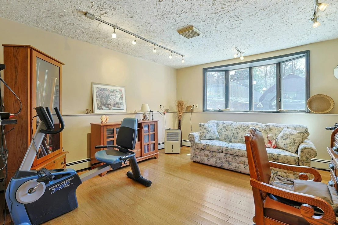 Photo of 2 Aura Drive