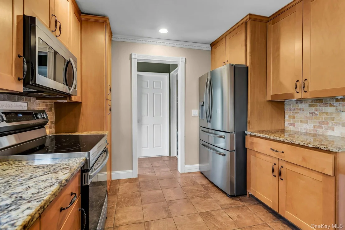 Photo of 358 Rider Avenue