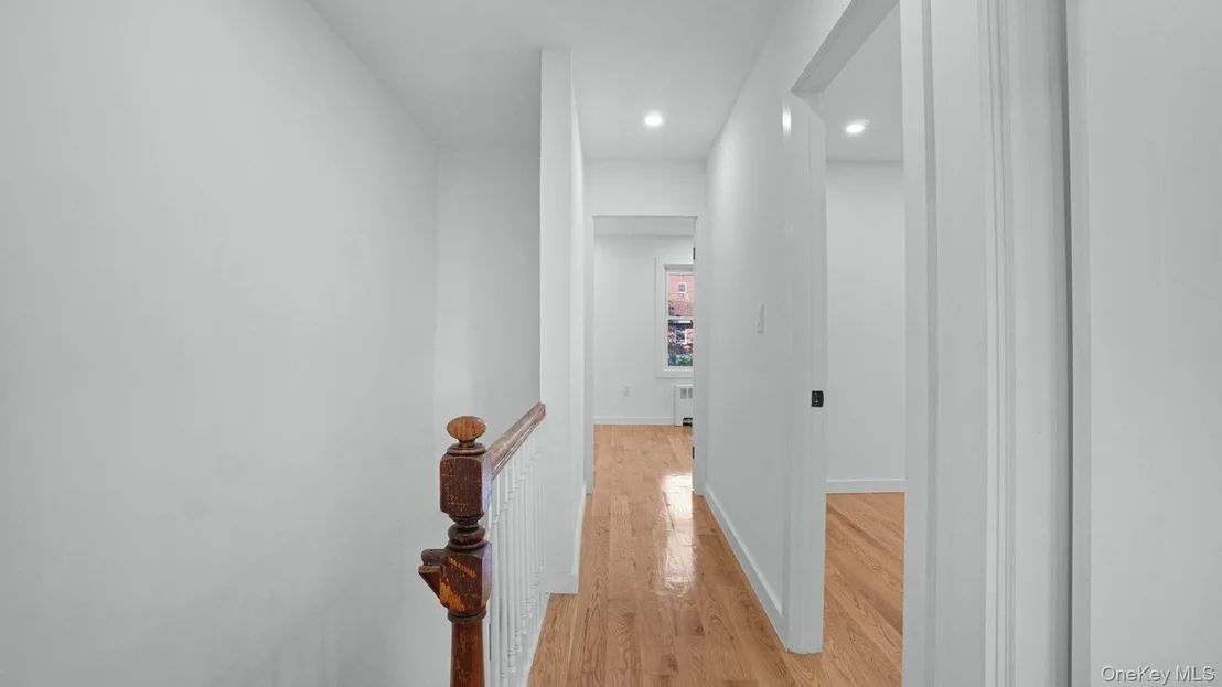 Photo of 4135 Murdock Avenue