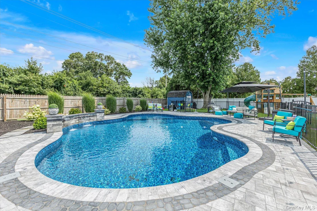 Photo of 92 Sequoia Way