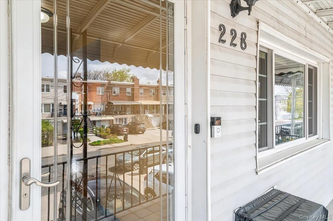 Photo of 228 Calhoun Avenue